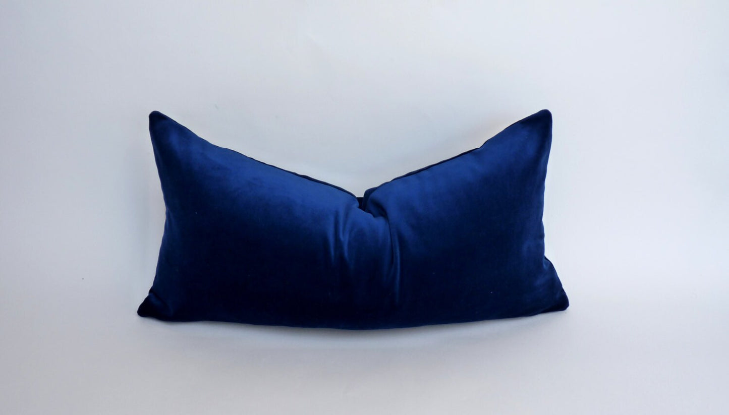 sapphire blue velvet pillow case // rectangle velvet cushion case // lumbar blue velvet pillow // cobalt blue
