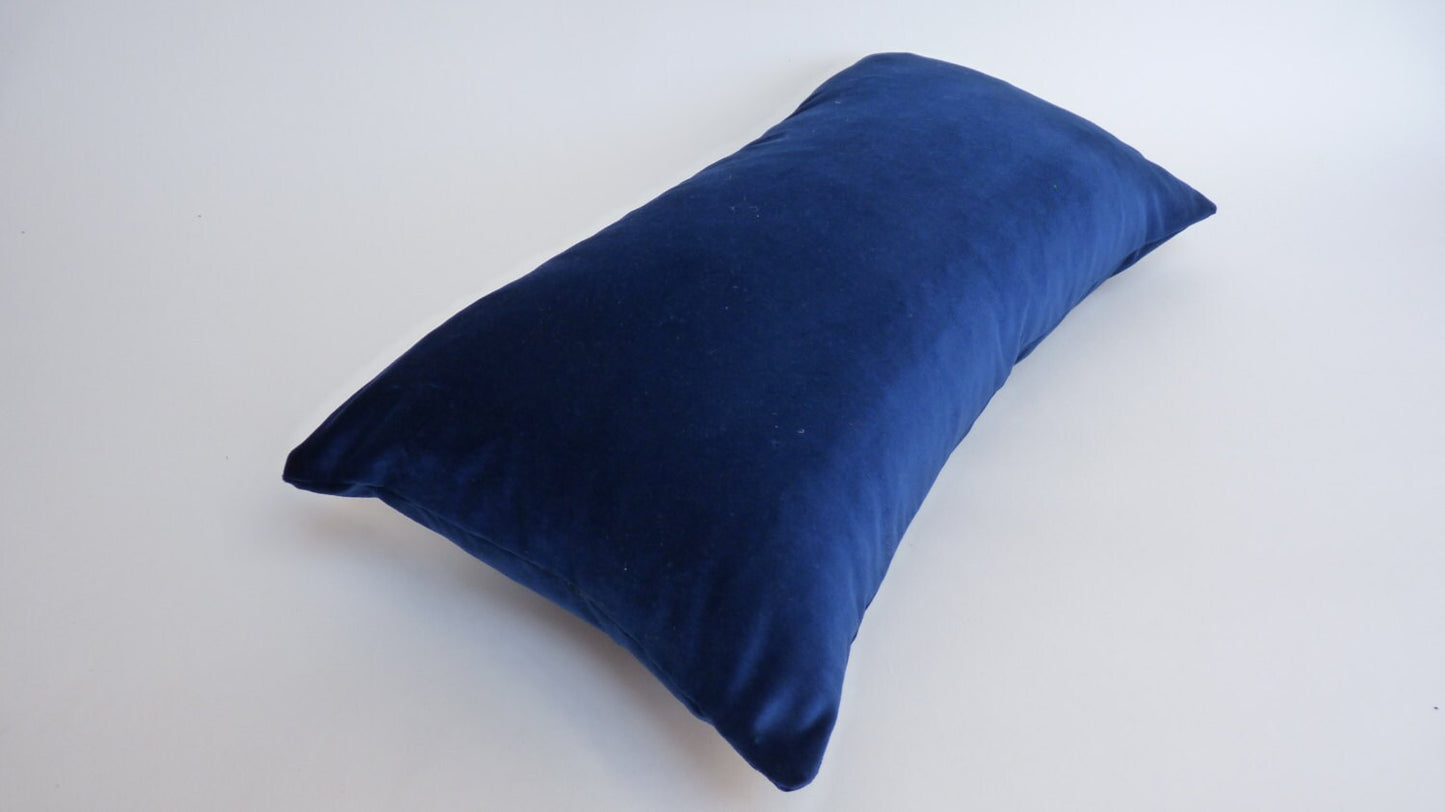 sapphire blue velvet pillow case // rectangle velvet cushion case // lumbar blue velvet pillow // cobalt blue