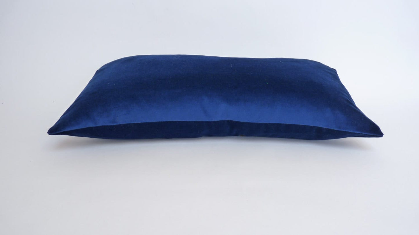 sapphire blue velvet pillow case // rectangle velvet cushion case // lumbar blue velvet pillow // cobalt blue