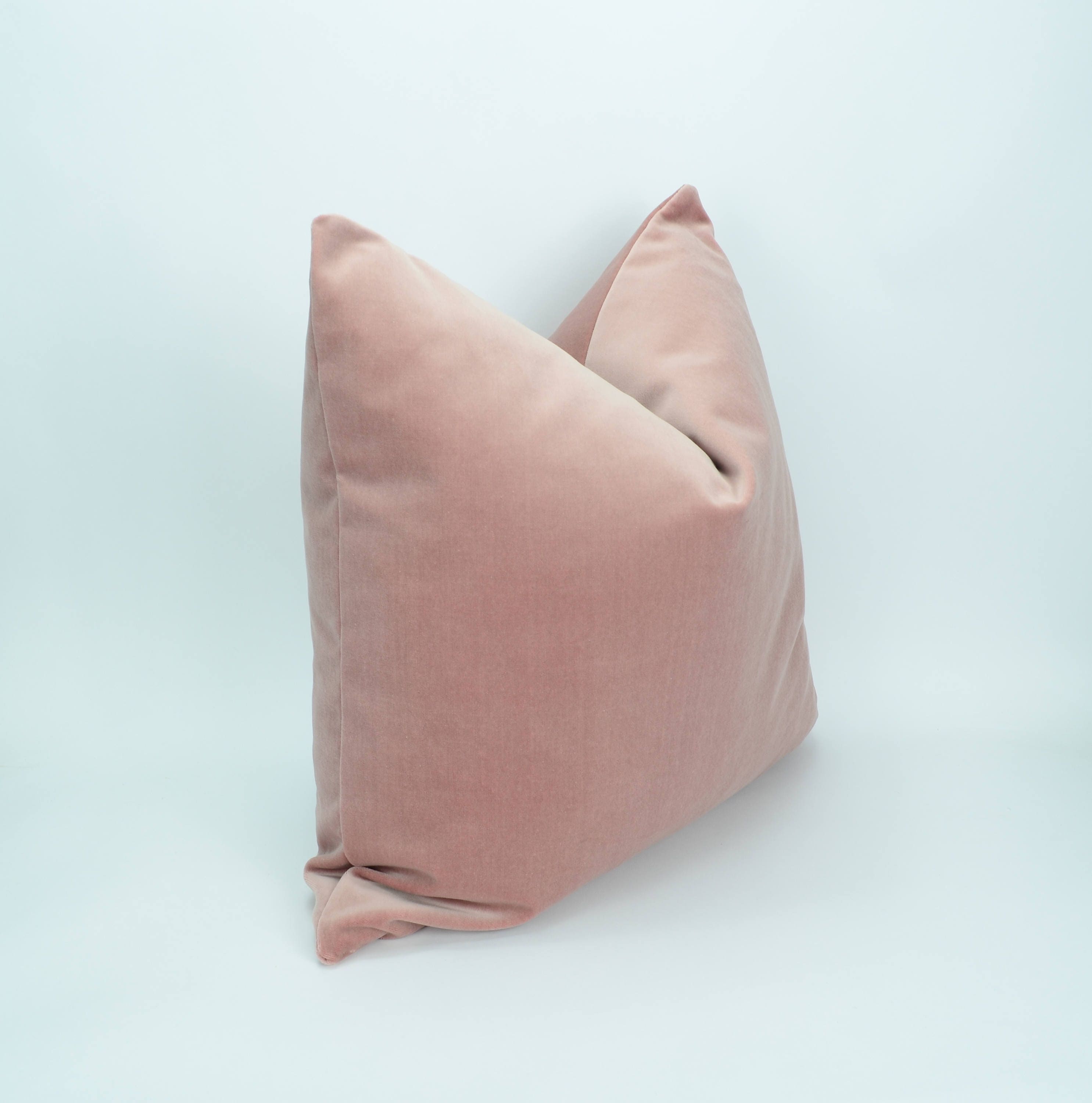 Dusty pink velvet pillow  // dusty pink velvet cushion // velvet pillow cover // pink velvet cushion