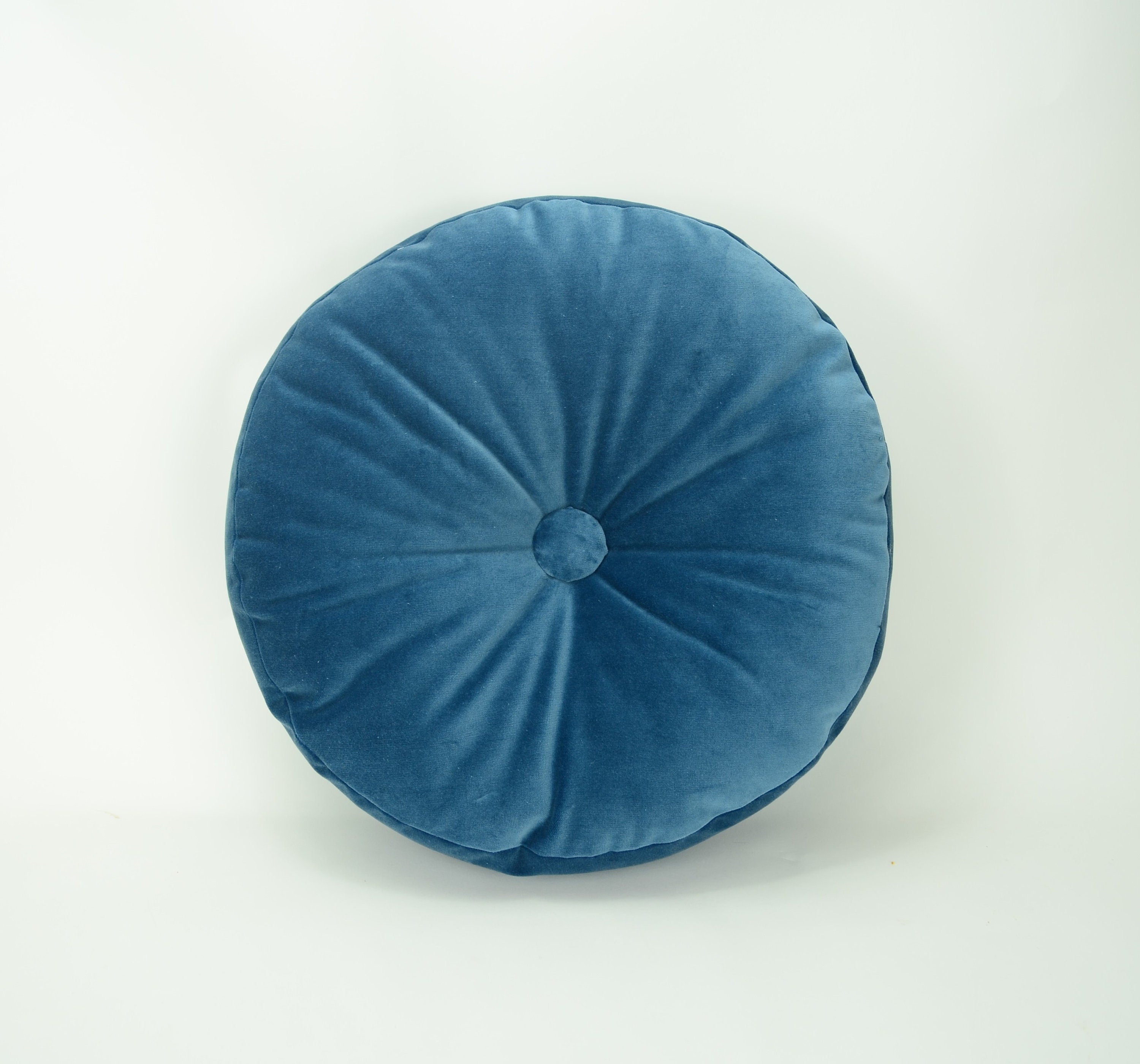 Round velvet pillow // blue round tufted pillow // round tufted pillow // round blue cushion // blue velvet pillow