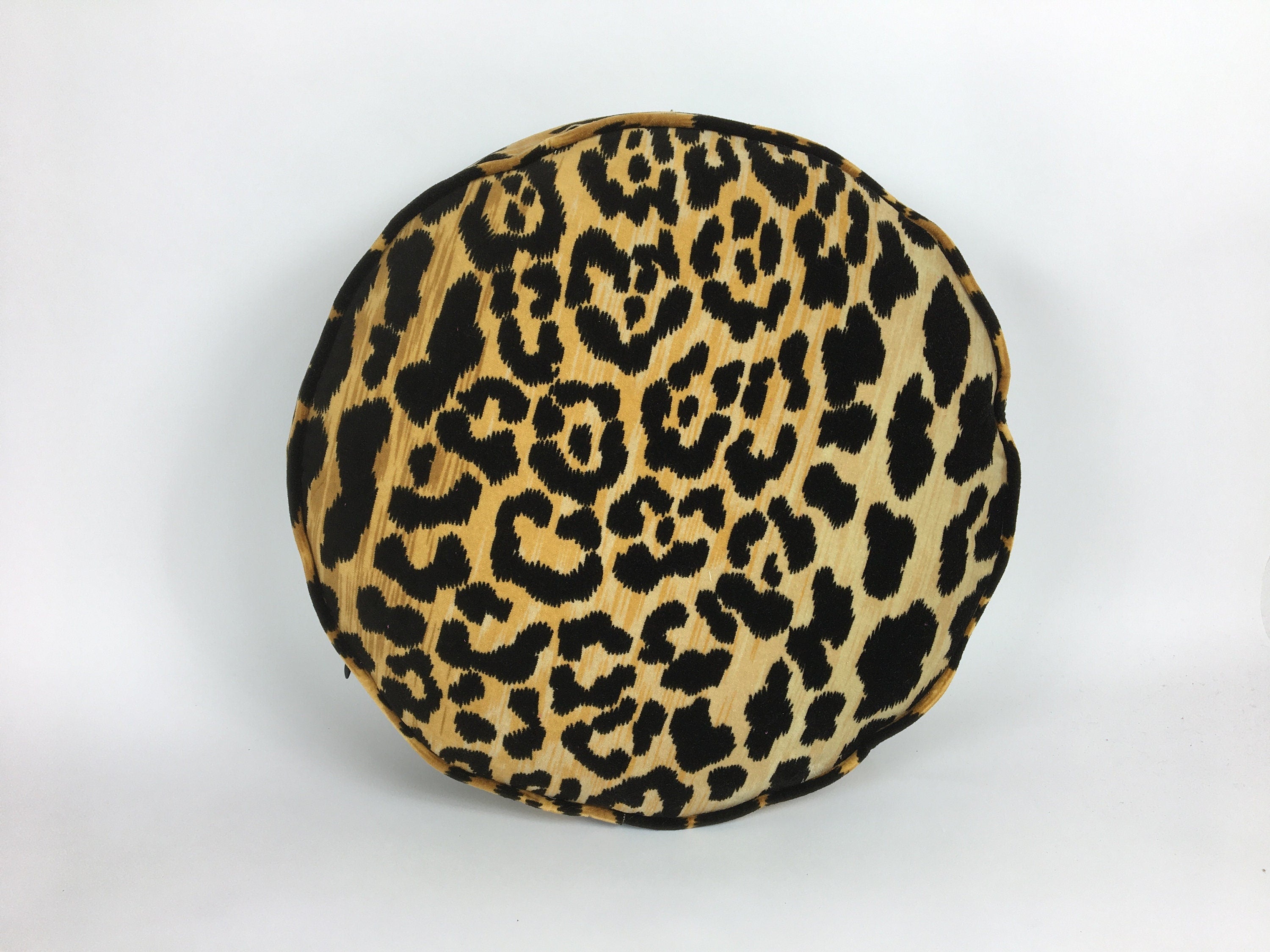 leopard round pillow // round velvet pillow // round box pillow //  //  velvet round cushion // round floor pillow